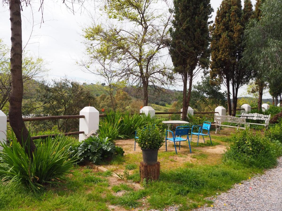 منزل الضيف كثل دي لا سييرا  في Cortijo El Berrocal المظهر الخارجي الصورة